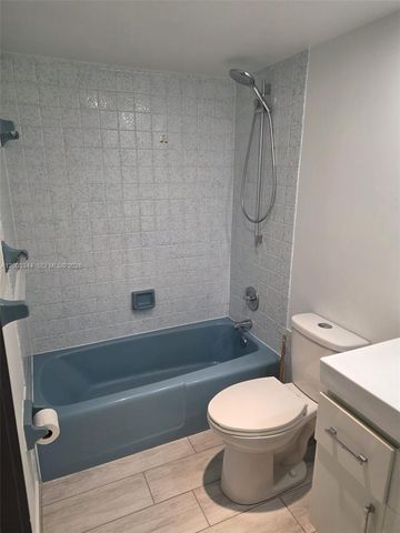 660 Tennis Club Dr 201, Fort Lauderdale, FL 33311