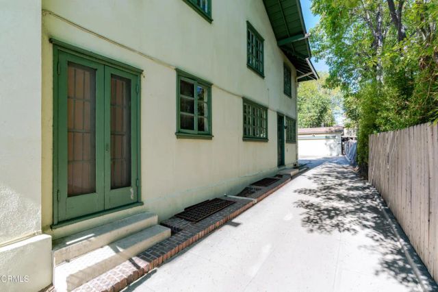 237 W State Street, Pasadena, CA 91105