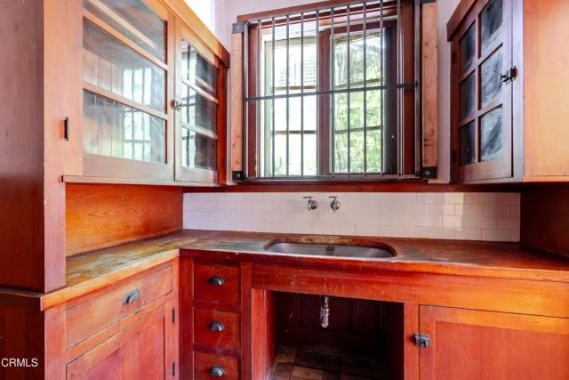 237 W State Street, Pasadena, CA 91105