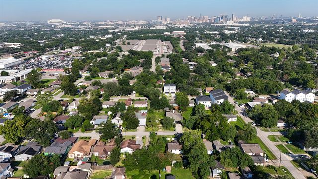 7016 Conley Street, Houston, TX 77021
