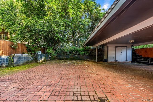 1411 Caplewood, Tuscaloosa, AL 35401