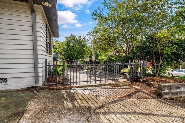 1411 Caplewood, Tuscaloosa, AL 35401