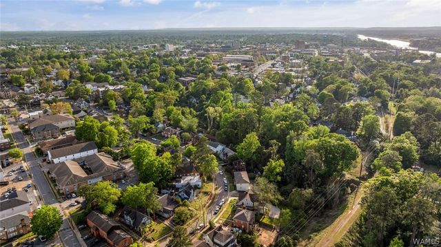 1411 Caplewood, Tuscaloosa, AL 35401