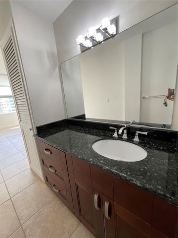 3301 NE 32nd Ave 403, Fort Lauderdale, FL 33308