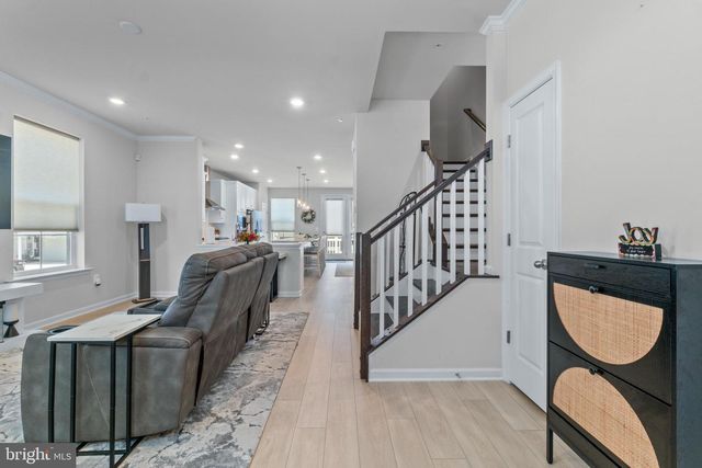 611 LADYWELL ST, Middle River, MD 21220