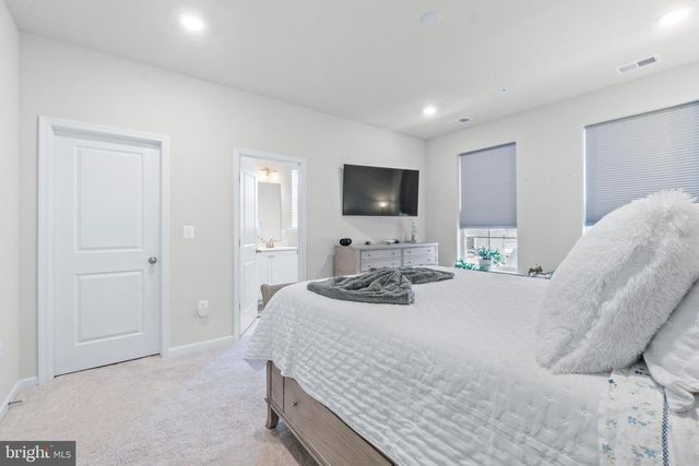 611 LADYWELL ST, Middle River, MD 21220