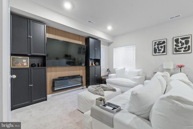 611 LADYWELL ST, Middle River, MD 21220