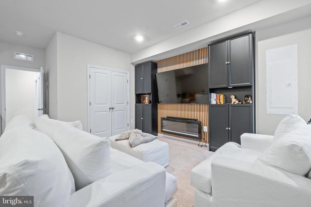 611 LADYWELL ST, Middle River, MD 21220