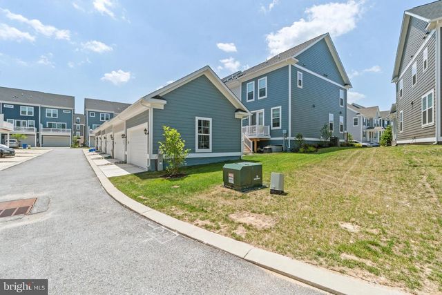 611 LADYWELL ST, Middle River, MD 21220