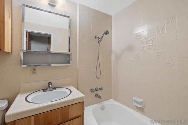 8043 Buckthorn Trl, Pine Valley, CA 91962