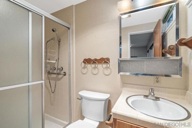 8043 Buckthorn Trl, Pine Valley, CA 91962