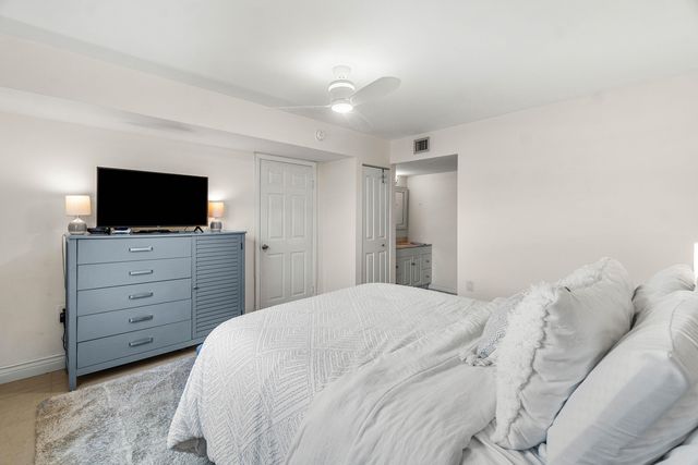 6049 Balboa Circle 103, Boca Raton, FL 33433