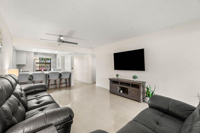 6049 Balboa Circle 103, Boca Raton, FL 33433