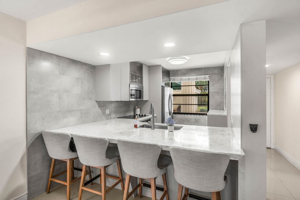 6049 Balboa Circle 103, Boca Raton, FL 33433