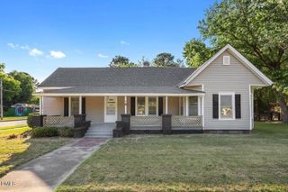 501 N Raiford Street, Selma, NC 27576