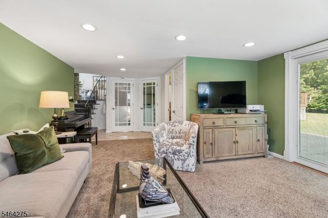 46 Rogers Ave, Berkeley Heights Twp., NJ 07922