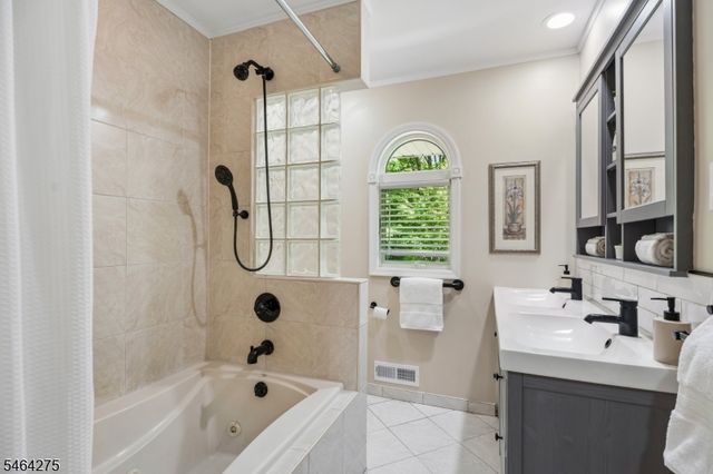 46 Rogers Ave, Berkeley Heights Twp., NJ 07922