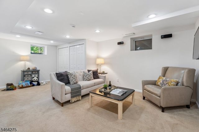 46 Rogers Ave, Berkeley Heights Twp., NJ 07922