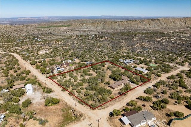 12515 Nearwood Road, Juniper, CA 93553