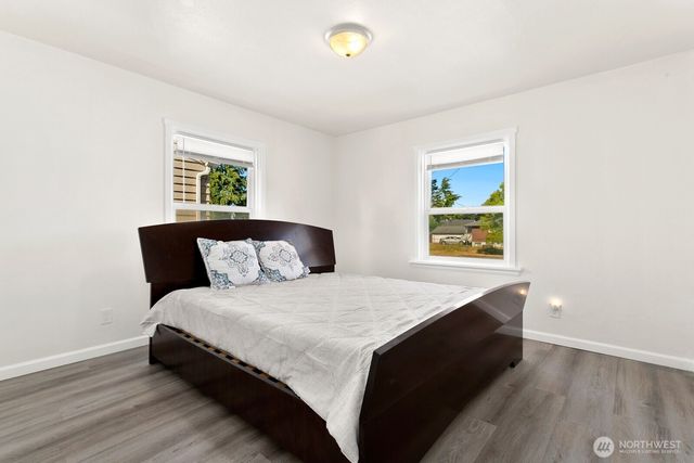 6526 Pacific Avenue, Tacoma, WA 98408