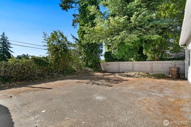6526 Pacific Avenue, Tacoma, WA 98408
