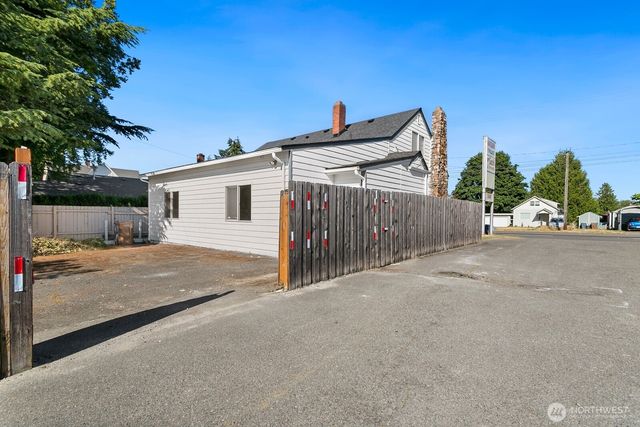 6526 Pacific Avenue, Tacoma, WA 98408
