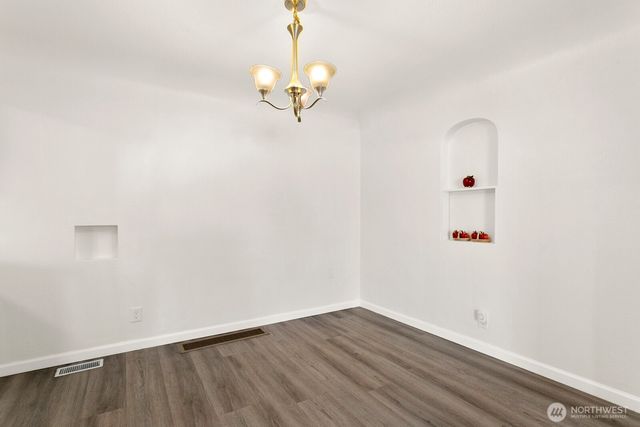 6526 Pacific Avenue, Tacoma, WA 98408
