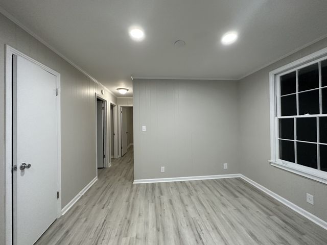 724 Kingsbury Rd, Clarksville, TN 37040