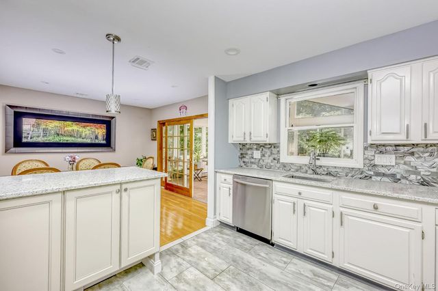 55 Maple Drive, Stony Point, NY 10980