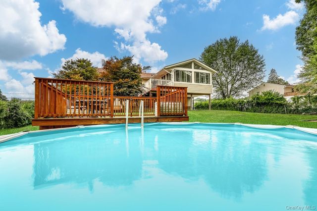 55 Maple Drive, Stony Point, NY 10980