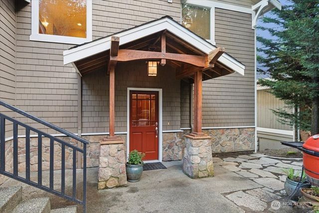 17412 32nd Avenue NE, Lake Forest Park, WA 98155