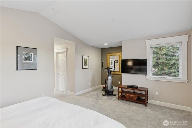 17412 32nd Avenue NE, Lake Forest Park, WA 98155