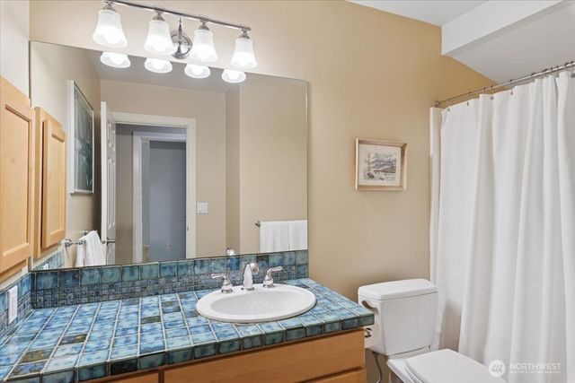 17412 32nd Avenue NE, Lake Forest Park, WA 98155