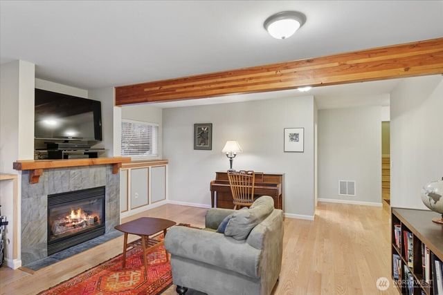 17412 32nd Avenue NE, Lake Forest Park, WA 98155