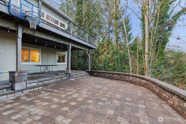 17412 32nd Avenue NE, Lake Forest Park, WA 98155