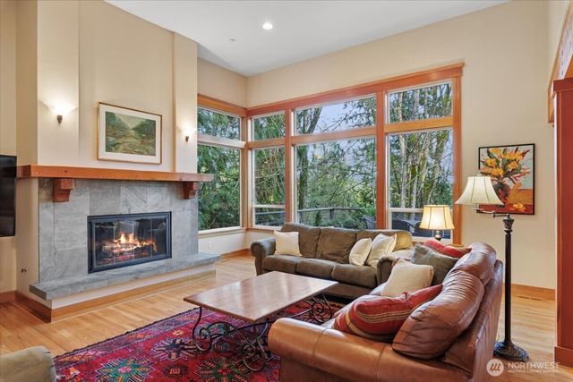 17412 32nd Avenue NE, Lake Forest Park, WA 98155