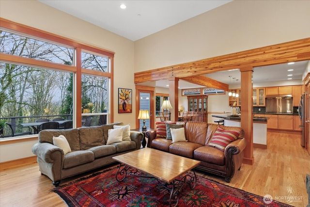 17412 32nd Avenue NE, Lake Forest Park, WA 98155