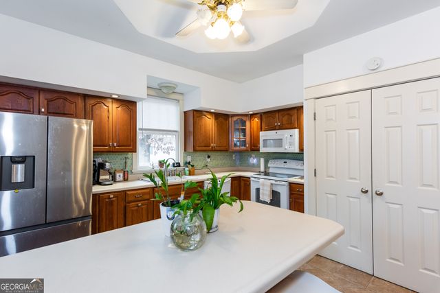 1698 Temple Avenue, College Park, GA 30337