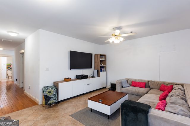 1698 Temple Avenue, College Park, GA 30337