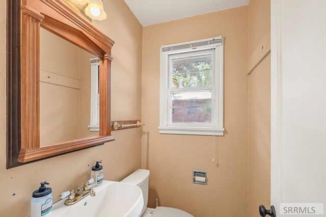 175 W 17th Street, Idaho Falls, ID 83402