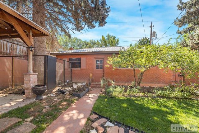 175 W 17th Street, Idaho Falls, ID 83402