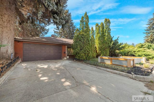 175 W 17th Street, Idaho Falls, ID 83402