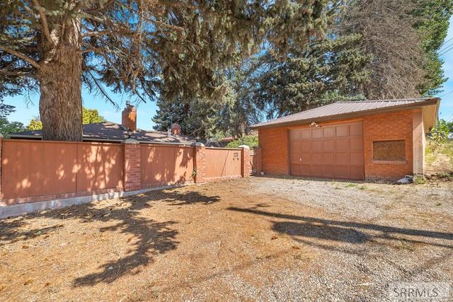 175 W 17th Street, Idaho Falls, ID 83402