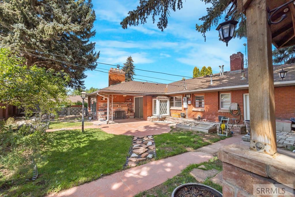 175 W 17th Street, Idaho Falls, ID 83402