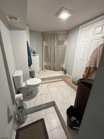 105 E Main St, Paterson City, NJ 07522