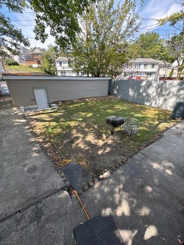 105 E Main St, Paterson City, NJ 07522