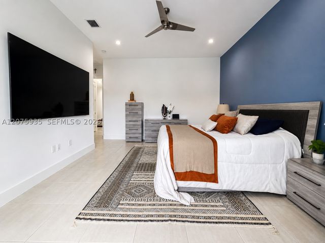 4318 NW 81st Ave, Doral, FL 33166