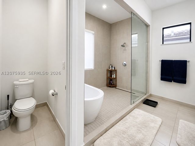 4318 NW 81st Ave, Doral, FL 33166