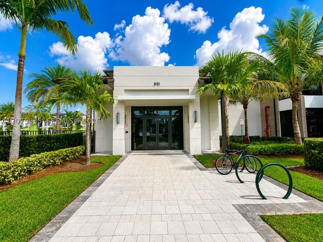 4318 NW 81st Ave, Doral, FL 33166