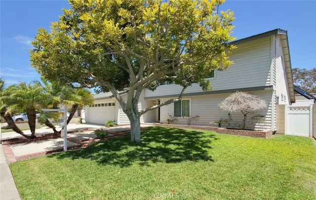 6631 Wrenfield Drive, Huntington Beach, CA 92647